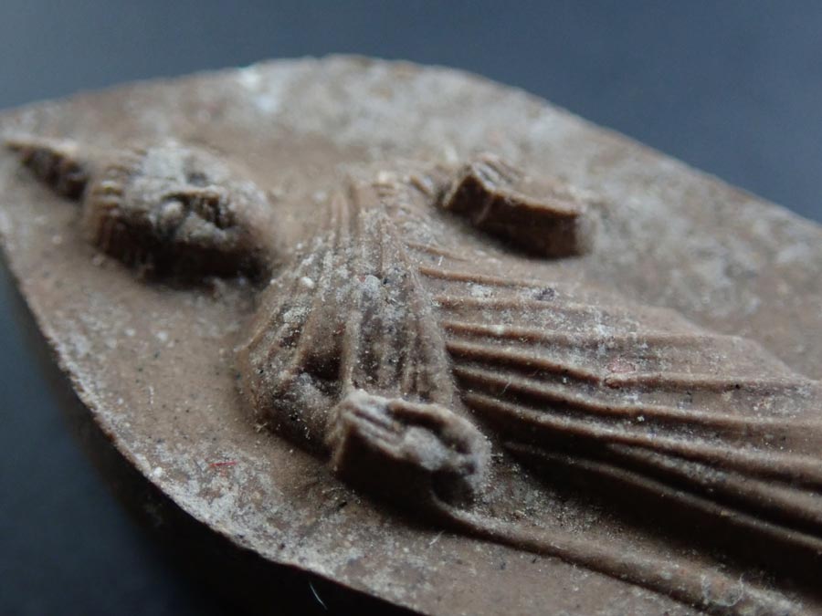 พระพุทธนราวันตบพิธ สร้างเนื่องในโอกาสเฉลิมฉลองพระชนมมายุ 72 พรรษา ปี 2542 ขนาดพระสูง 3.2 ซ.ม. พร้อมกล่องเดิม