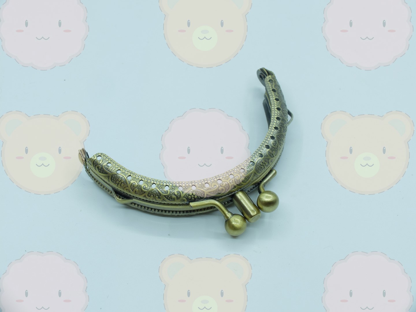 ปากกระเป๋า ปิ๊กแป๊ก (ลาย) สีทองรมดำ ขนาด 3.5" โค้ง 2ฝั่ง