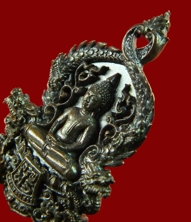 เหรียญฉลุชิ้นเดียวหลวงพ่อโสธร จ.ฉะเชิงเทรา รุ่นเจริญพร ปี 2555 เนื้อนวะโลหะ