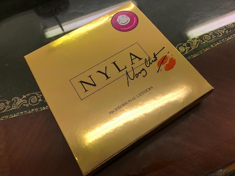 NYLA Lipsticks 3 Colors (Gold Set) ไนล่า ลิปสติก 3 สี กล่องสีทอง ส่ง ems ฟรีค่ะ