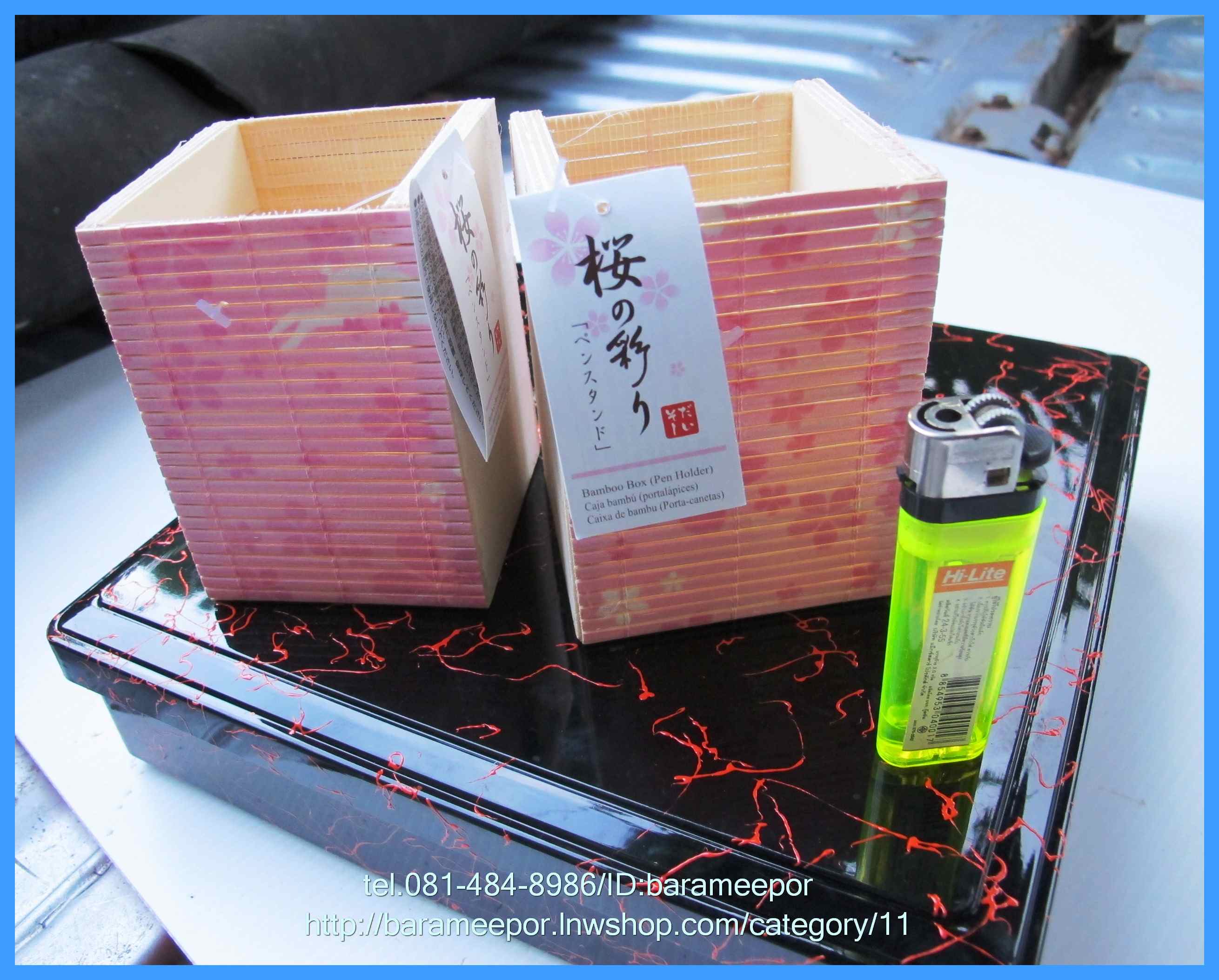 กล่องไม้ สีสดสวยงาม ไว้ใส่ของกระจุกกระจิก บนโต๊ะเครื่องแป้งหรือโต๊ะทำงาน