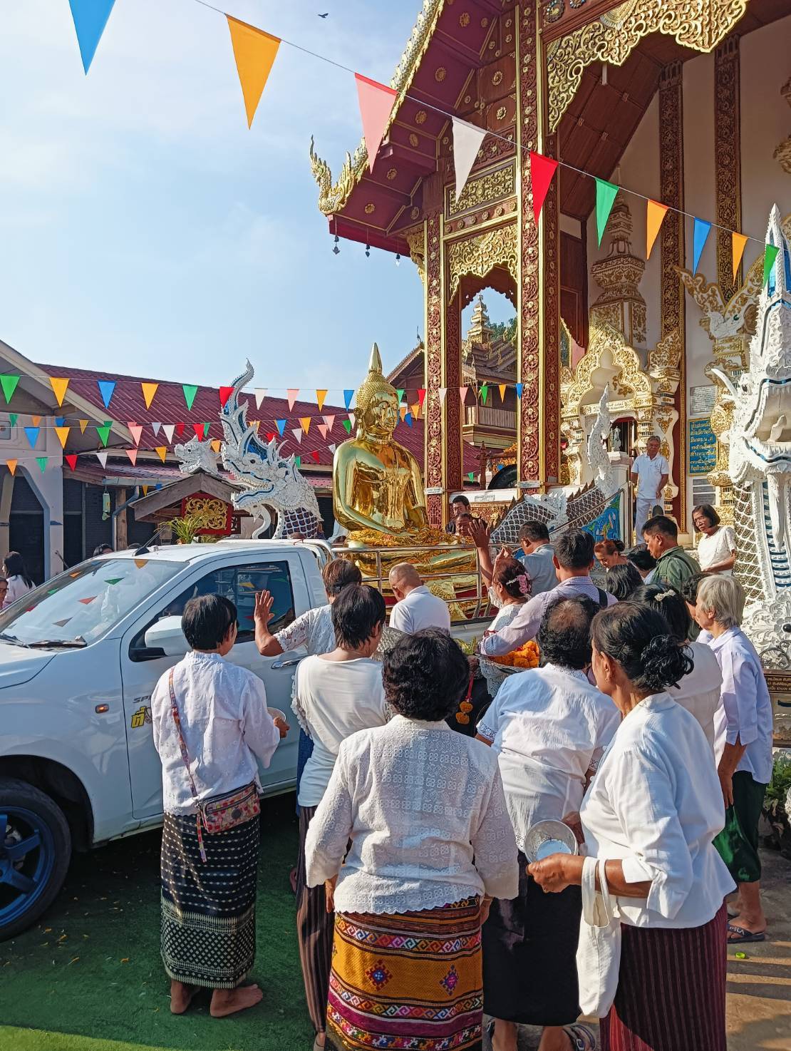 หลวงพ่อโสธรหน้าตัก 50 นิ้ว ปิดทองคำแท้