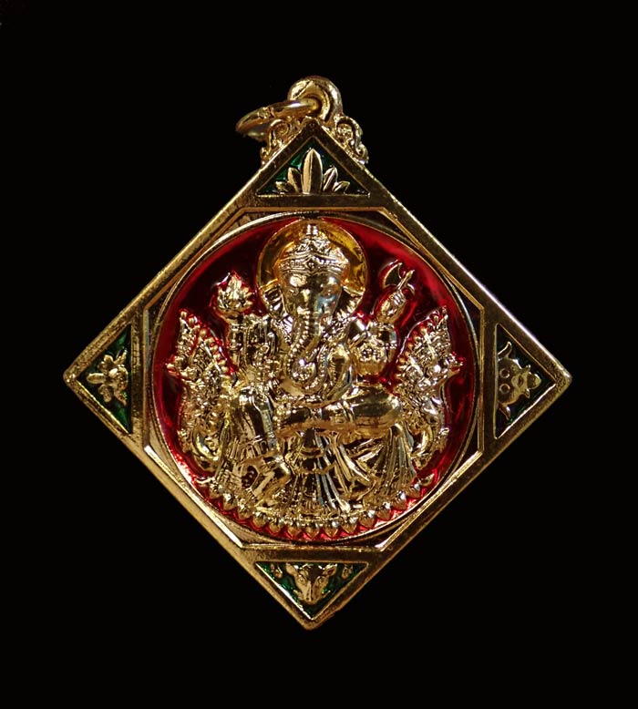 เหรียญพระพิฆเนศ (รุ่นแรก) นราธิวาส ปี2555 เนื้อชุบทองลงยาสีแดง (กรรมการ)