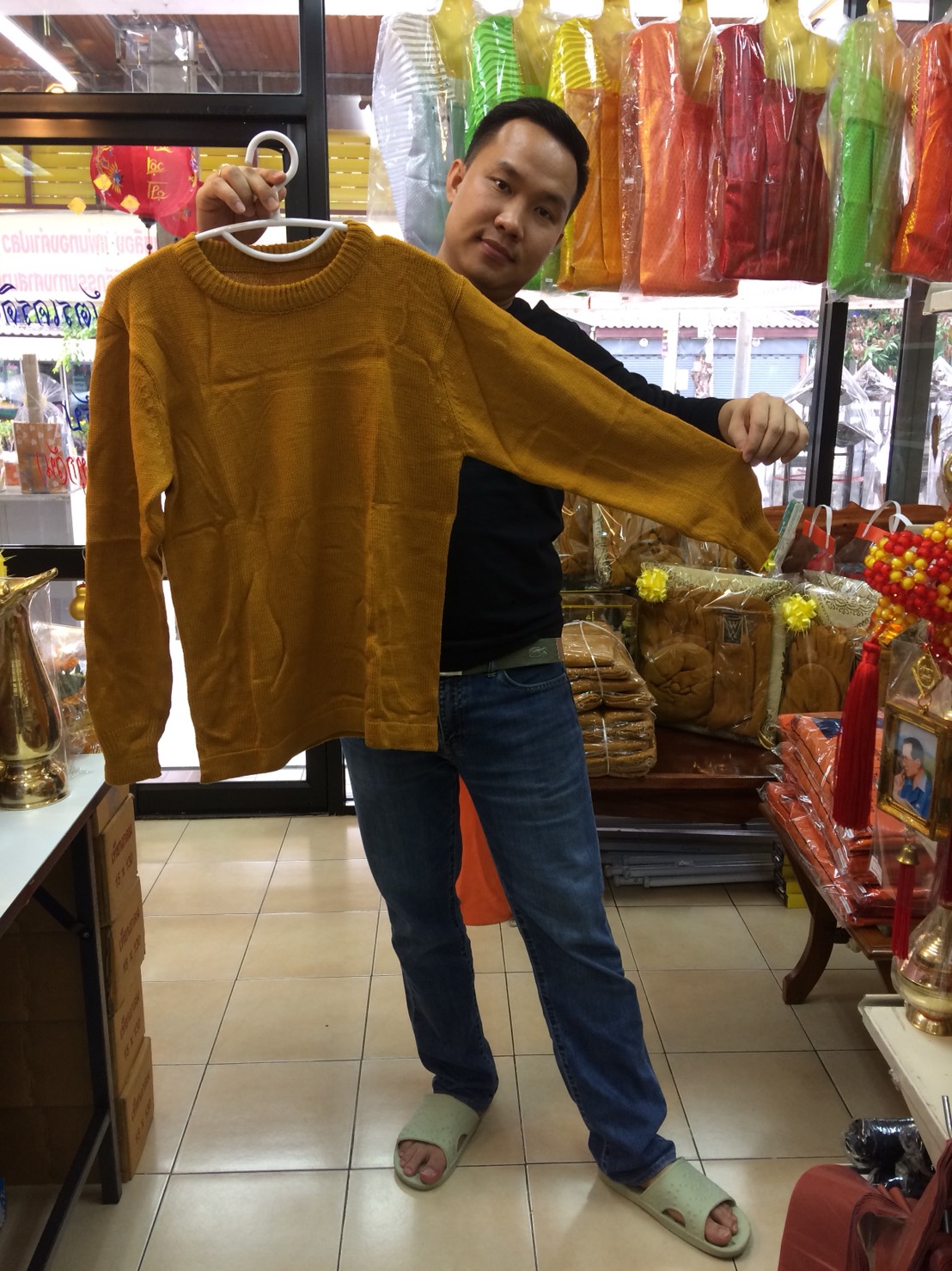 เสื้อกันหนาวพระ (แขนยาว)