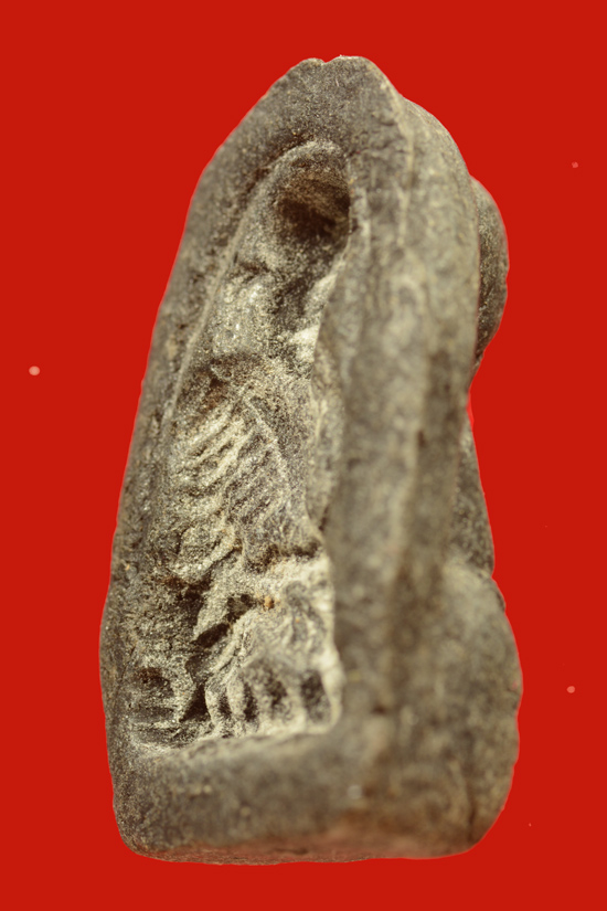 หลวงพ่อทวด พิมพ์พระรอด รุ่นเลื่อนสมณศักดิ์ เนื้อว่านหลังแบบ พ.ศ.2545