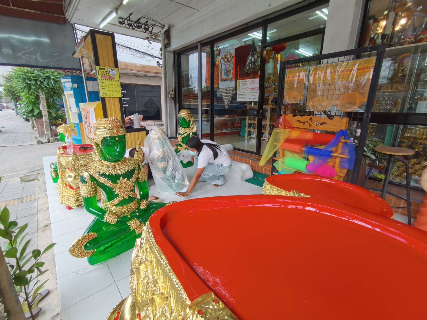 พระแก้วมรกต หน้าตัก 30 นิ้ว งานสวย