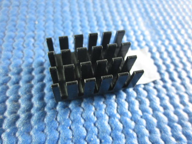 Heatsink พร้อมเทปกาวซิลิโคน ขนาด25*16สูง10mm(ดำ)