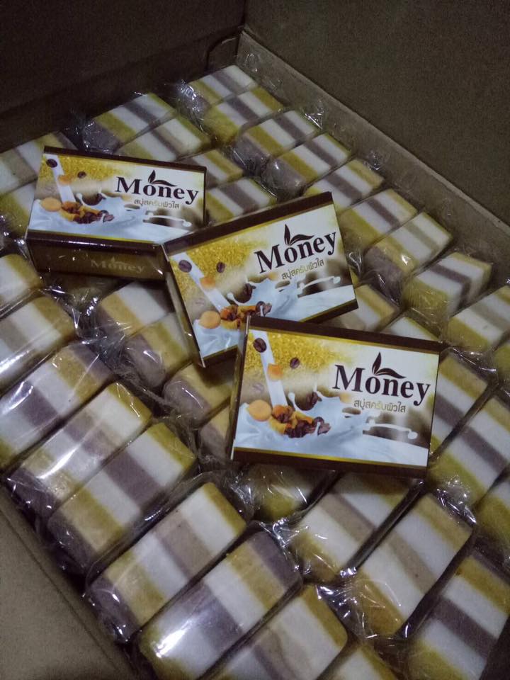 Money สบู่สครับผิวใส สำหรับผิวกาย 100 g.