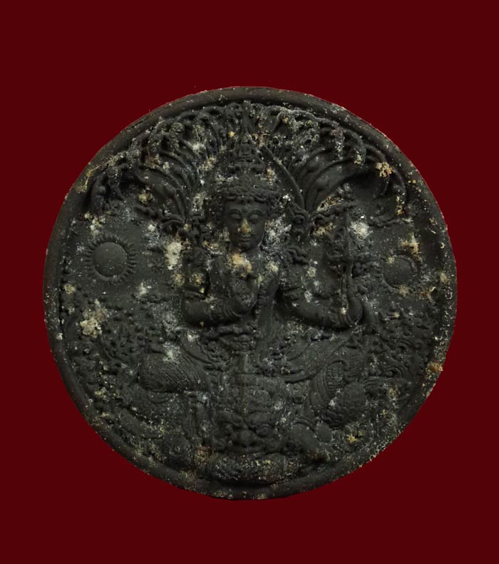 องค์พ่อจตุคามรามเทพ รุ่นอภิปัญญามหาเศรษฐี ปี 2550 รูปแบบอาจารย์เฉลิมชัย โฆษิตพิพัฒน์ เนื้อผงดำ พิมพ์ใหญ่