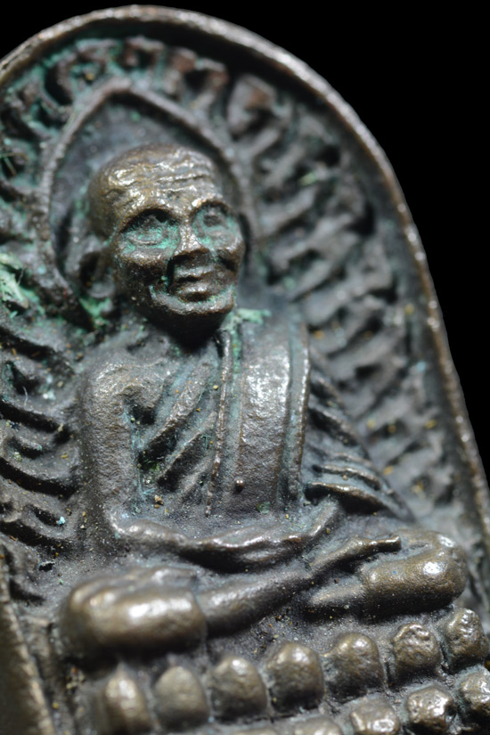 หลวงพ่อทวด รุ่นเจ้าฟ้าเพชรรัตน์ พิมพ์ซุ้มกอ พ.ศ.2537