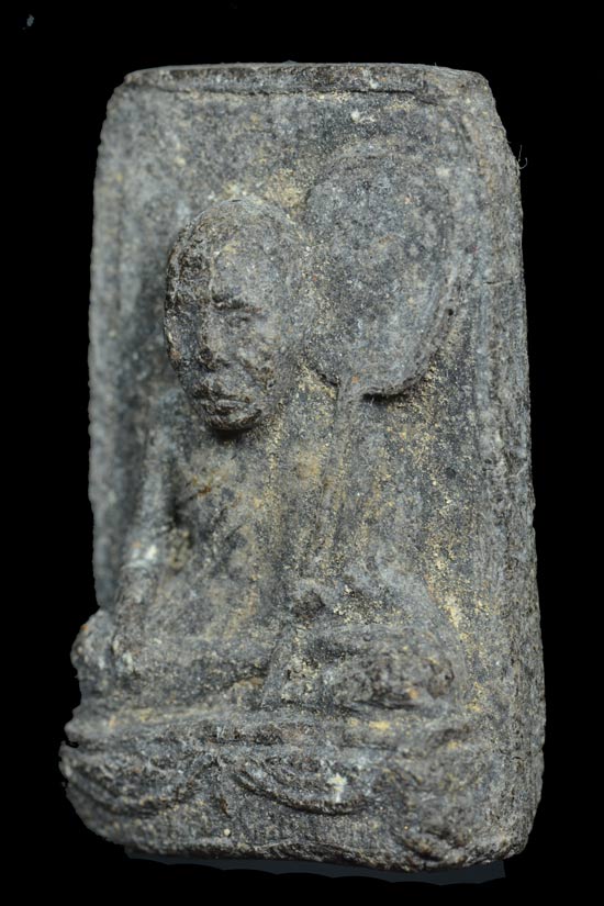 พระเนื้อว่าหลวงพ่อปาน วัดนาประดู่ (พิมพ์ถือพัดยศ) พ.ศ.2534