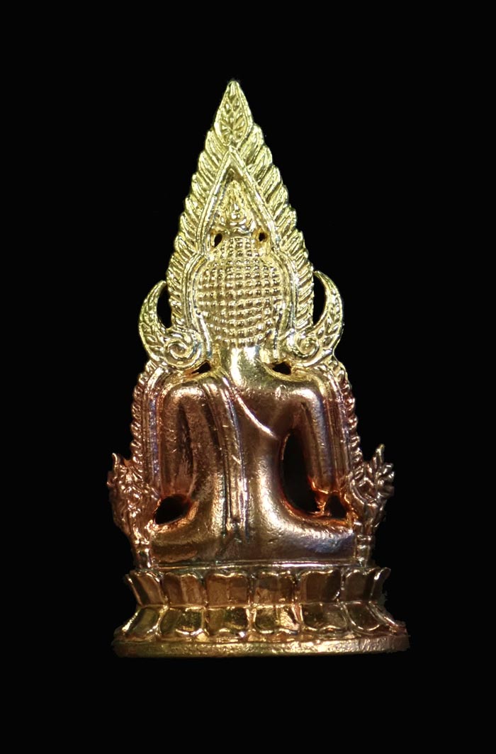 สมเด็จนางพญาเรือนแก้ว รุ่นประวัติศาสตร์ธงชัยจอมราชันย์ วัดนางพญา พิษณุโลก ปี 2563 เนื้อชนวน หมายเลข 9102 ขนาดพระสูง 4 ซ.ม. พร้อมกล่องเดิม