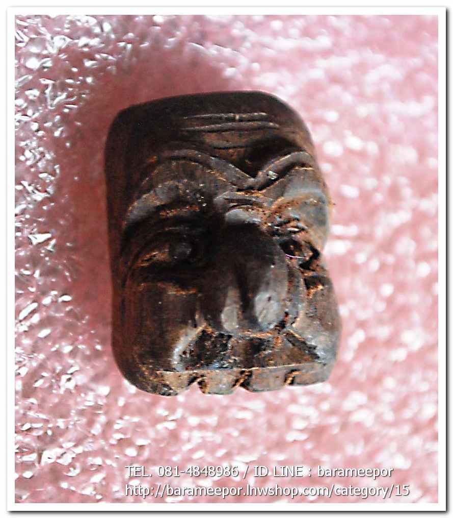 หน้านายพราน หลวงพ่อเขียว วัดห้วยเงาะ ปัตตานี เนื้อไม้