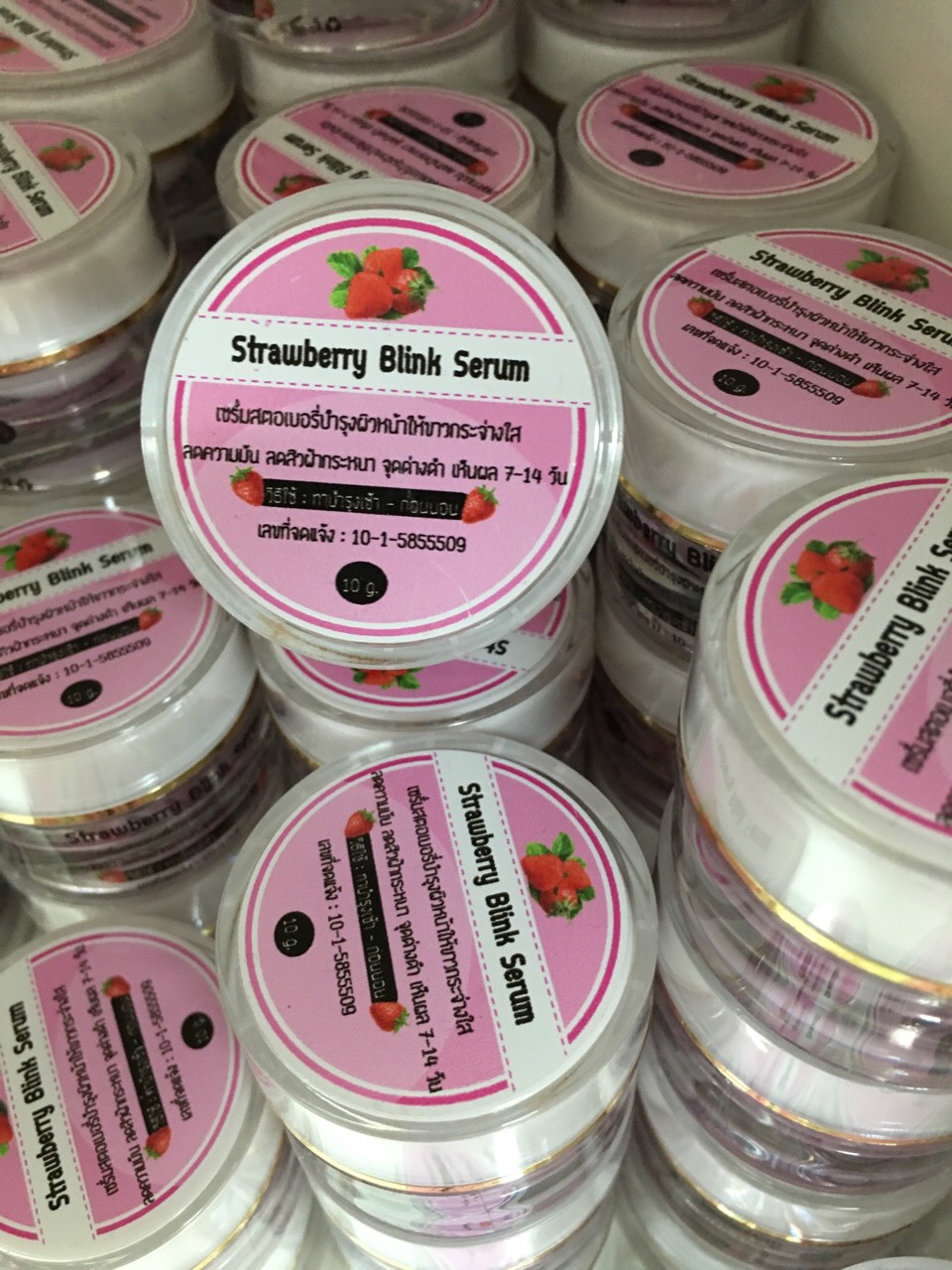 Strawberry Blink Serum 10 g. เซรั่มสตรอเบอร์รี่หน้าใส ลดสิว ผิวขาวใส