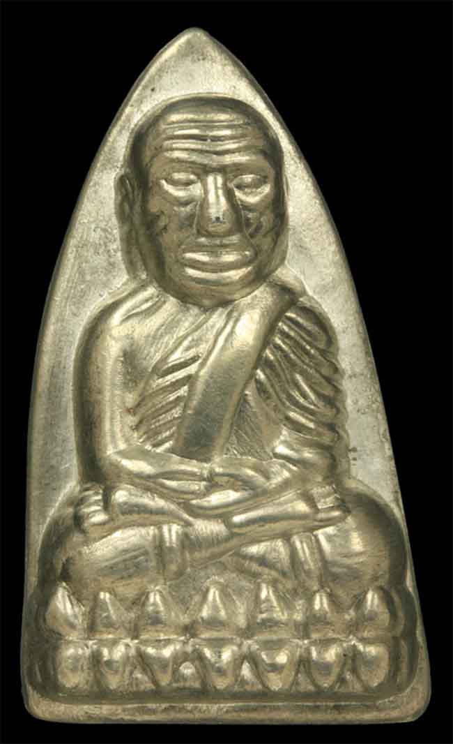 หลวงพ่อทวด - พ่อท่านคล้าย รุ่นไตรบารมี เจดีย์พระมหาธาตุ หลายเนื้อ