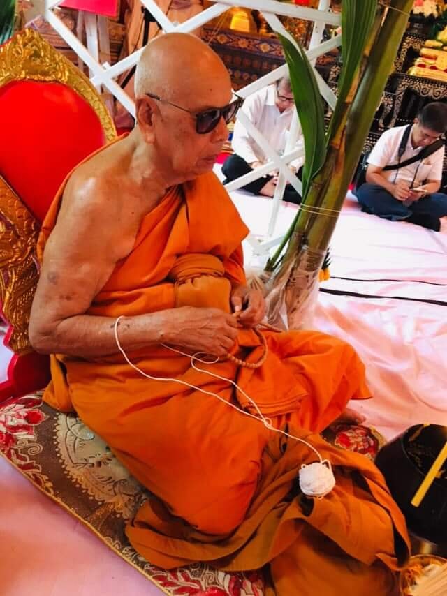 เหรียญหลวงพ่อทวด รุ่น"เจริญลาภ แคล้วคลาด ปราบไพรี ทวียศ"วัดพะโค๊ะ เนื้อทองแดงผิวไฟ..5