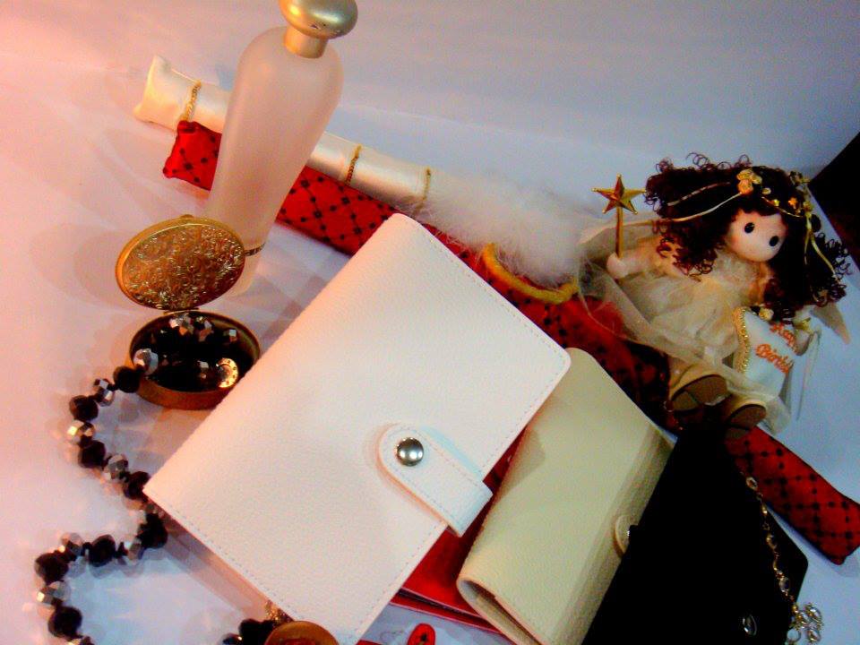 Clear White(ขาว) - Bookbank Holder