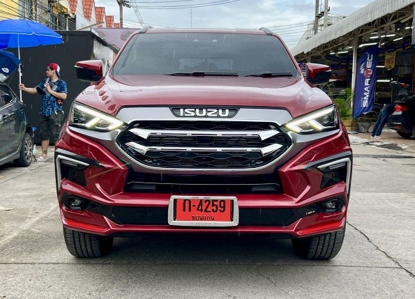 ชุดแต่งรอบคัน ISUZU MU X 2020 2022