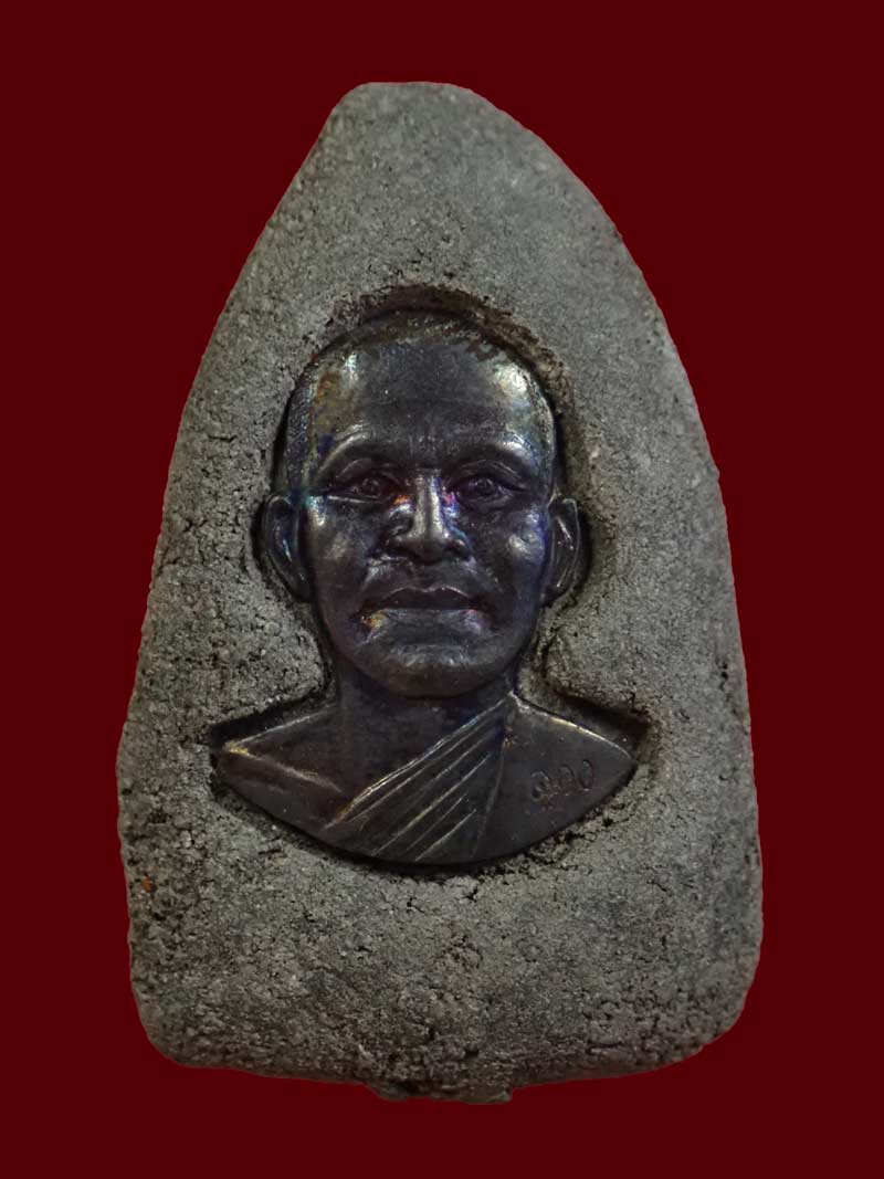 ชุดเนื้อว่านหลวงพ่อทวด รุ่น100ปีอาจารย์ทิม วัดช้างให้ ปี 2555 พิมพ์กลักไม้ขีด/พิมพ์ใหญ่/พิมพ์พระรอด (ปลุกเสกศาลหลักเมืองปัตตานี)