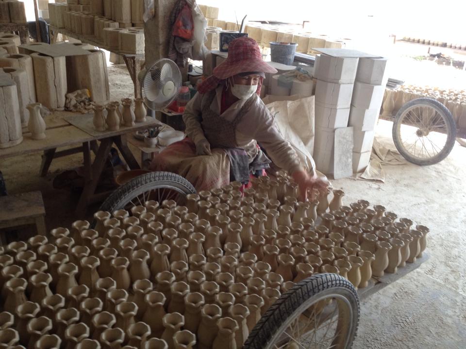 แจกันเซรามิค (งานสวย)