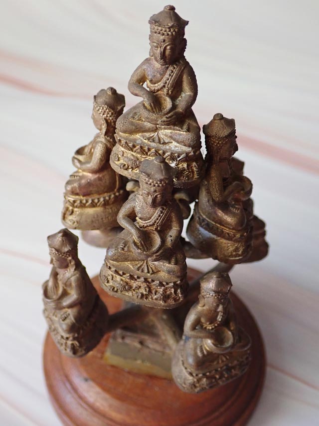 พระช่อ 9 องค์ พระอุปคุตมหาลาภ พ่อท่านลาภ สันตวัณโณ วัดเขากอบ จ.ตรัง ปี 2556 เนื้อทองระฆัง ช่อหมายเลข 13 (สร้างเพียง 19 ช่อ)