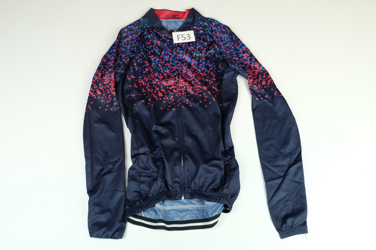 เสื้อปั่นจักรยาน ขนาด M ลดราคาพิเศษ รหัส F53