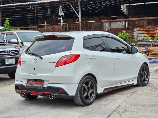 ชุดแต่งมาสด้า MAZDA 2 5D Drive 68