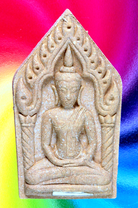 พระขุนแผน กุมารทอง เนื้อไม้เทพธาโร ฝังตะกรุด หลังปัดทอง