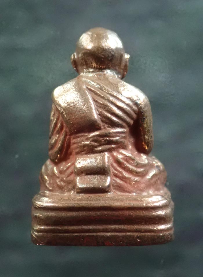 * หมายเลขสวย 818 * รูปหล่อโบราณหลวงปู่ทวด พิมพ์เบตงเลขใต้ฐานย้อนยุค วัดทรายขาว ปัตตานี รุ่นนิรันตราย ปี 2557 เนื้อนวะโลหะขัดยาแดง