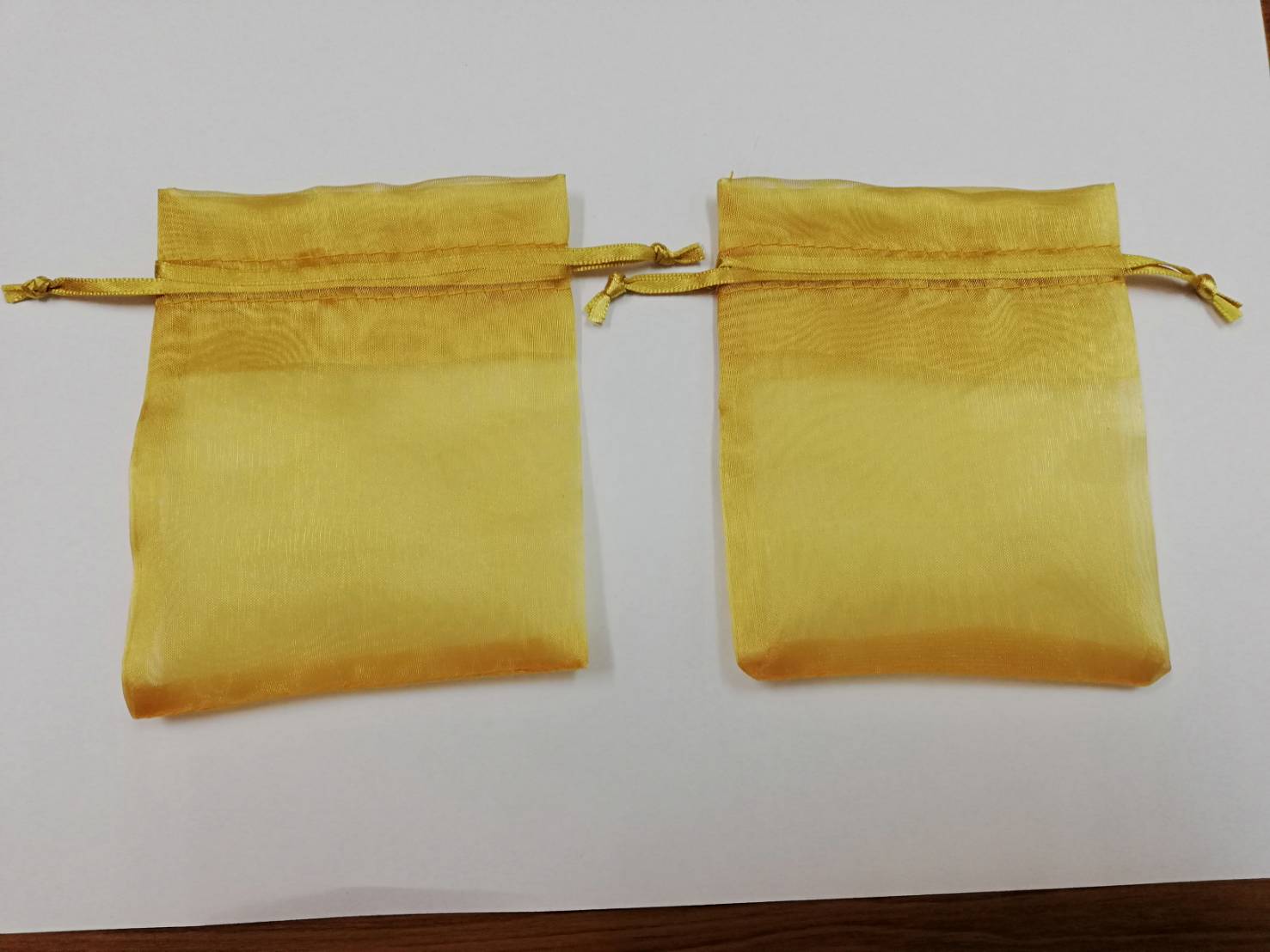 ถุงผ้าไหมแก้ว ใส่ของชำร่วย (ขนาด 3.5x4 นิ้ว) *มี 14 สี ให้เลือก