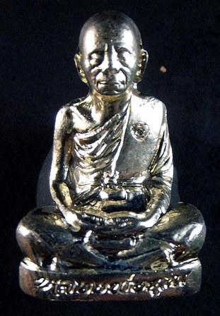 หลวงพ่อคูณ รุ่นปาฏิหาริย์ EOD รูปเหมือนปั้ม กะไหล่ทอง