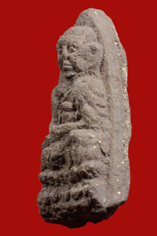 (แร่เยอะ) หลวงพ่อทวดเนื้อว่าน พิมพ์หลังเหรียญ วัดนาประดู่ ปัตตานี พ.ศ. 2534