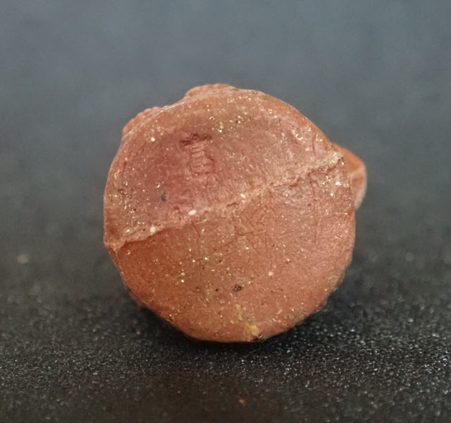 พระปิดตามหาอุตม์ มหาลาภ มหาเสน่ห์ มหานิยม รุ่นทอง 93 อาจารย์ทอง วัดสำเภาเชย ปี 2553 เนื้อผง สูงประมาณ 2.8 ซ.ม.