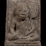 พระเนื้อว่านหลวงพ่อปาน วัดนาประดู่ (พิมพ์ถือพัดยศ) พ.ศ.2534