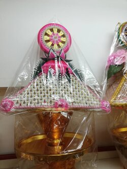 ครอบไตรดอกรัก (เสมาธรรมจักร)