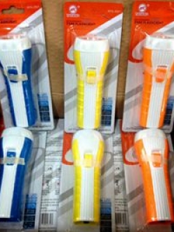 ไฟฉาย (เสียบไฟได้)