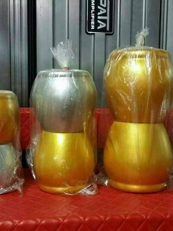 โอ่งเงินทอง