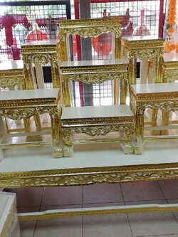 โต๊ะหมู่สีครีม หมู่ 9 หน้า 8 ปิดทองแท้