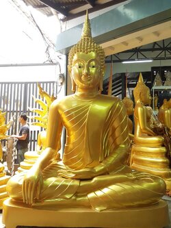 พระประธานทองเหลือง หน้าตัก 80 นิ้ว