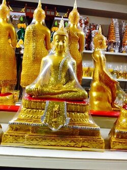 พระสะดุ้งมาร 9 นิ้ว (เรซิ่น) *ฐานสูง/งานสวย