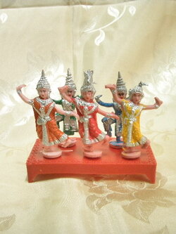 ละครรำ 5 ตัว (เล็ก)