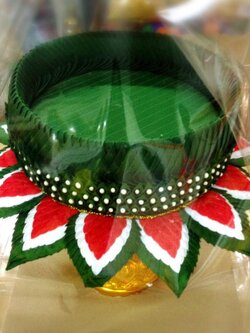 พานเชิญขันหมาก เย็บแบบเกสร (พานมิเนียม) 18 เซนติเมตร