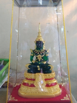 พระแก้วมรกต 5 นิ้ว พร้อมตู้สวยงาม