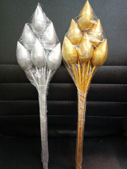 ดอกบัวเงินทอง (กลาง) *กำละ 6 ดอก