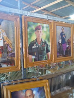 กรอบรูป (ไม้สักทอง) *แท้