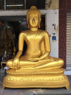 พระประธานทองเหลือง หน้าตัก 70 นิ้ว (ฐานบัว)