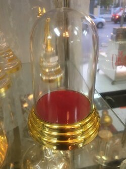 ครอบพระ (ฐานแดง)