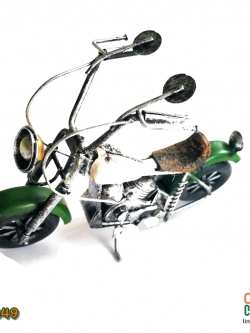 โมเดลรถมอเตอร์ไซค์ M244-Green&White ฟรีค่าส่ง