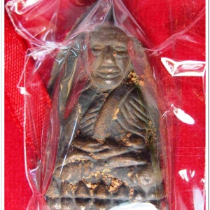 หลวงพ่อทวด วัดช้างไห้ 100 ปี อ.ทิม รุ่น เสาร์ 5 มหามงคล พิมพ์เตารีดใหญ่ A เนื้อสำริด..2