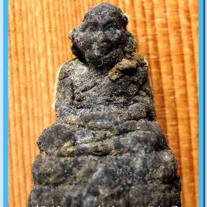 หลวงพ่อทวด วัดควนปรง พัทลุง เนื้อว่านดำ